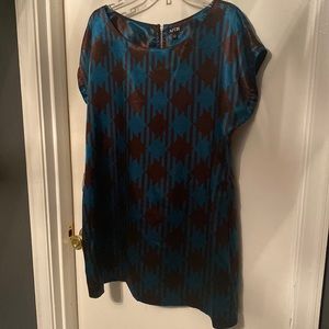 Apt. 9 satin houndstooth long tunic with belt